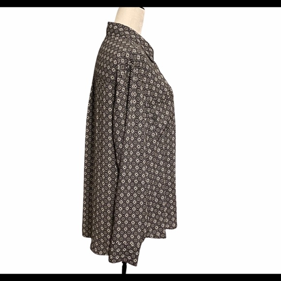 EXPRESS Button Down Blouse Black White Size Lrg - Picture 3 of 7